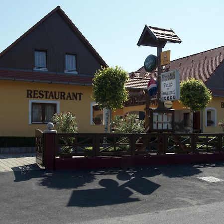 Frisko Panzio Bed & Breakfast Zalakaros Exterior photo