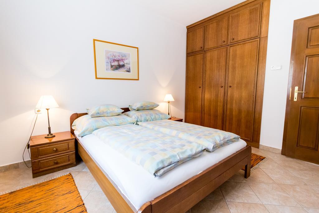 Frisko Panzio Bed & Breakfast Zalakaros Exterior photo