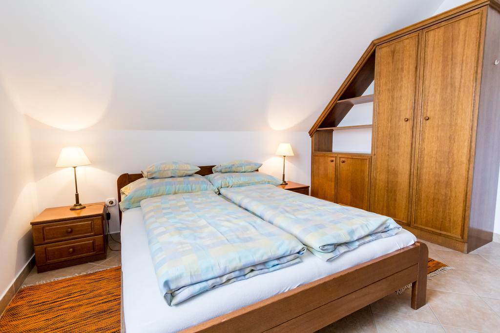Frisko Panzio Bed & Breakfast Zalakaros Exterior photo